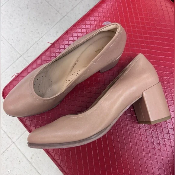 NWT Clarks Women's Freva55 Court Praline Color Leather Pumps 10M - Picture 9 of 15